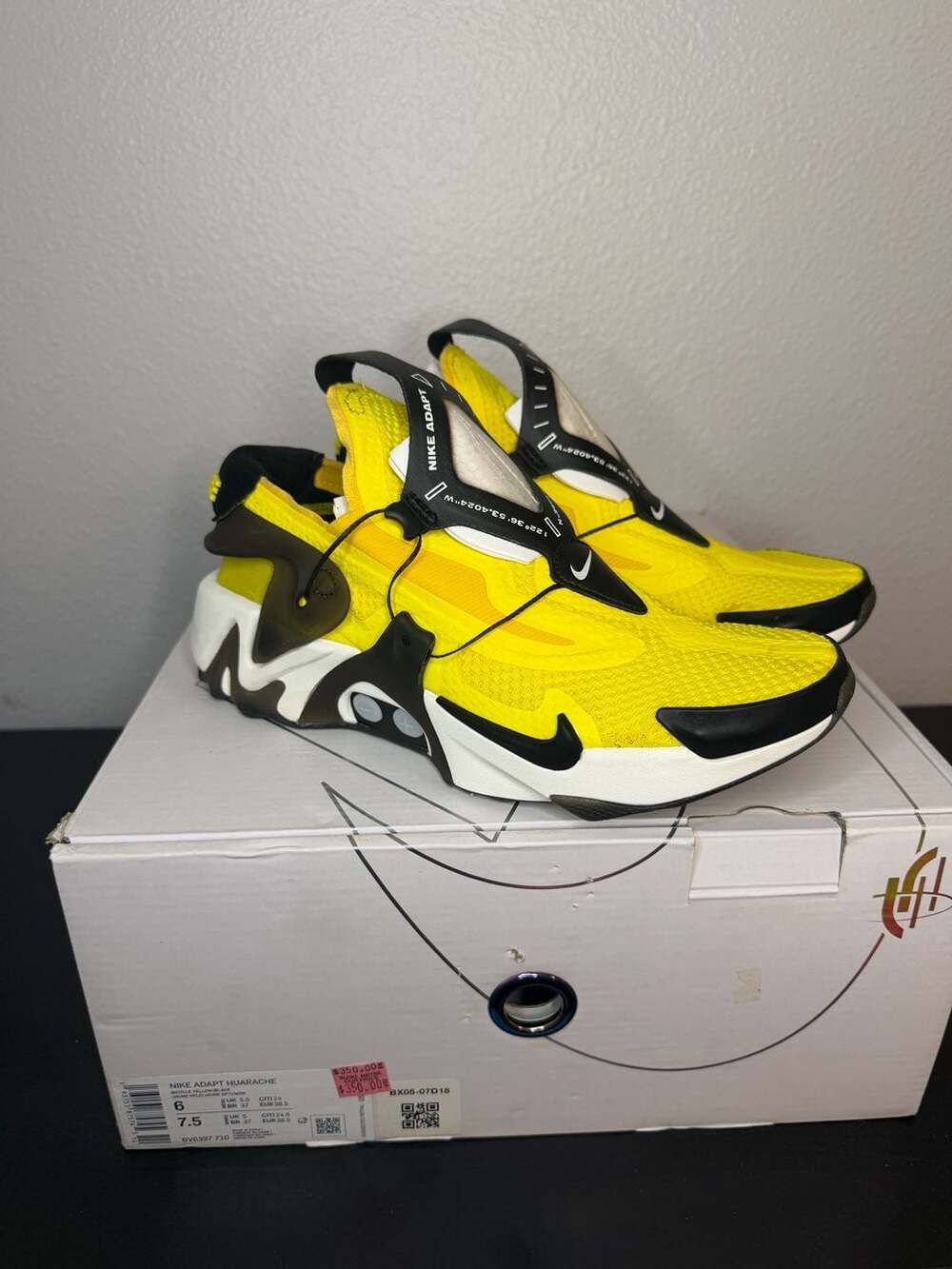Nike Adapt Huarache Size 6 mens/ Women’s 7.5 Opti Yellow Bicycle Yellow Black